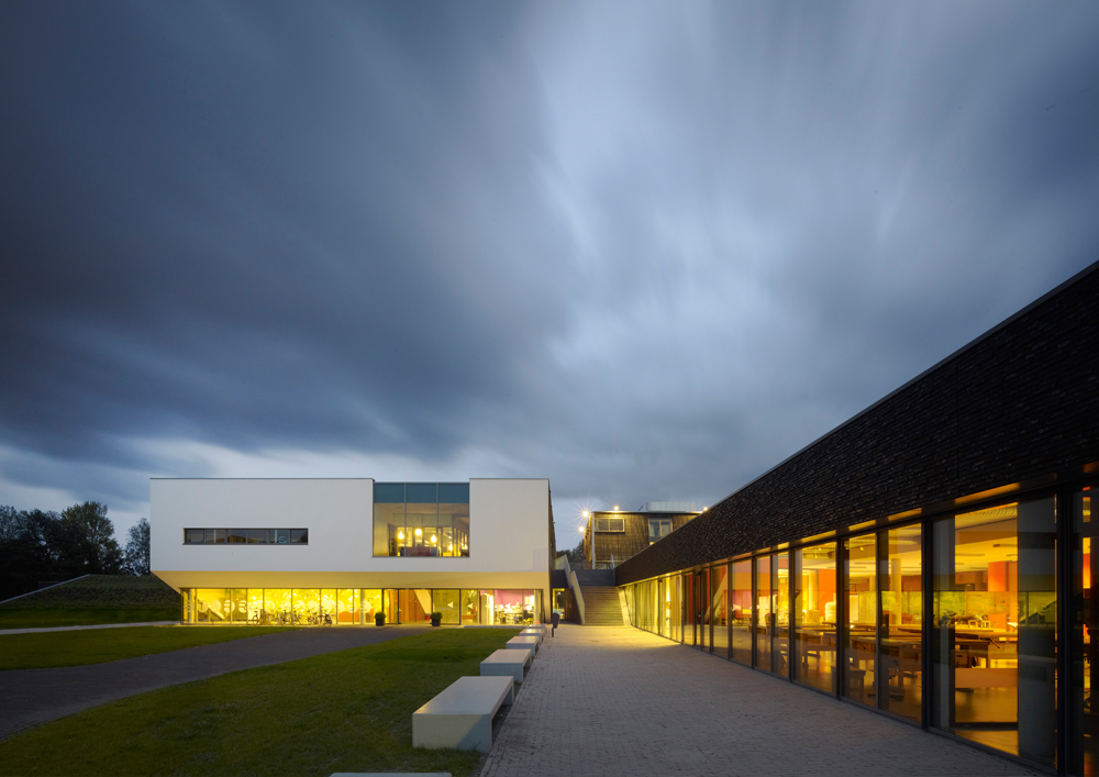 sterren college wins architecture award of haarlem